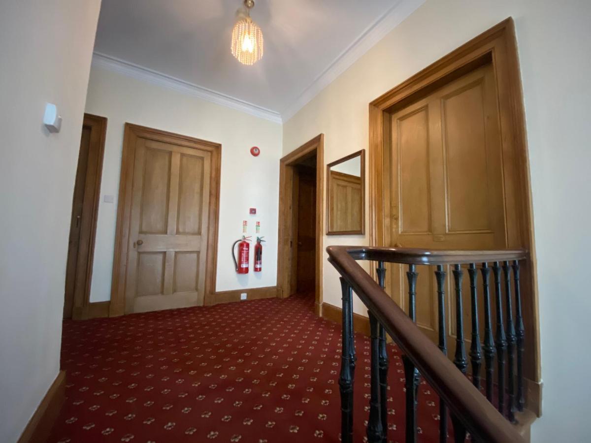 Columba House Hotel Кингъси Екстериор снимка