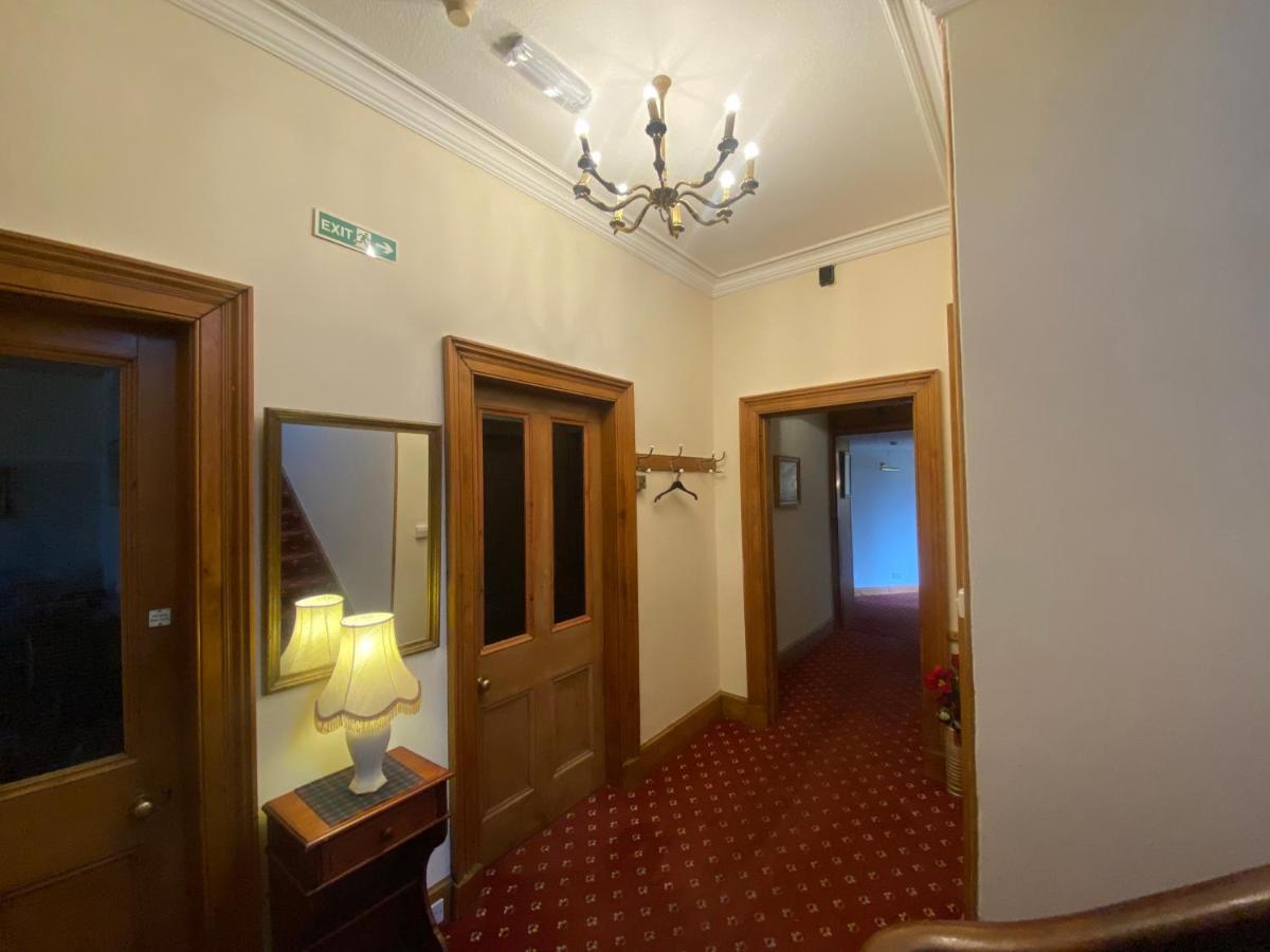 Columba House Hotel Кингъси Екстериор снимка