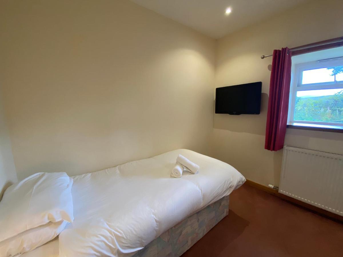 Columba House Hotel Кингъси Екстериор снимка