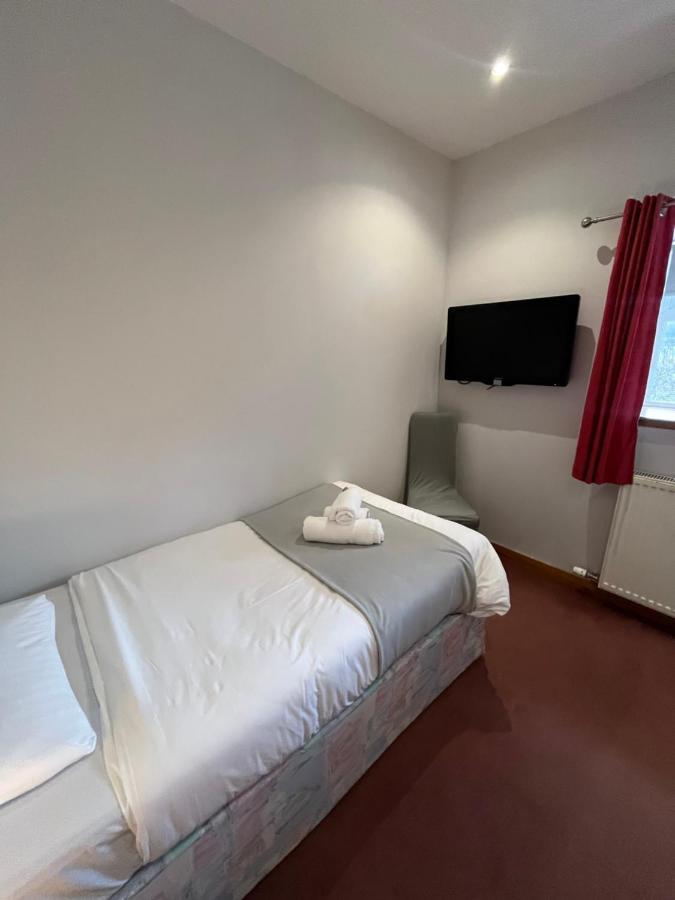 Columba House Hotel Кингъси Екстериор снимка
