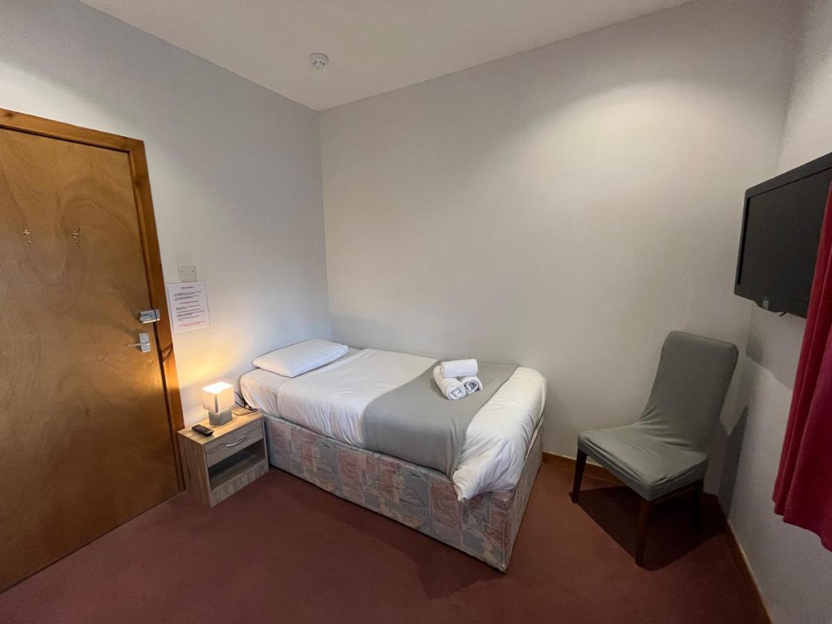 Columba House Hotel Кингъси Екстериор снимка