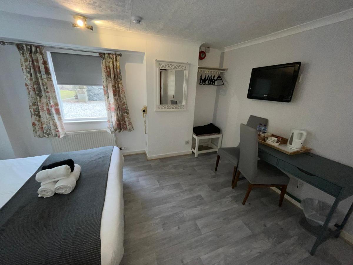 Columba House Hotel Кингъси Екстериор снимка
