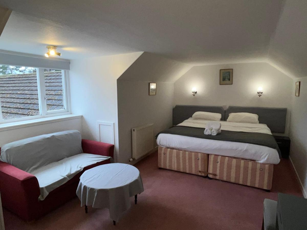 Columba House Hotel Кингъси Екстериор снимка