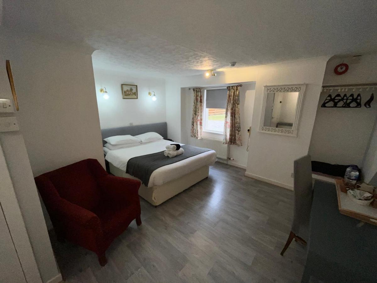 Columba House Hotel Кингъси Екстериор снимка