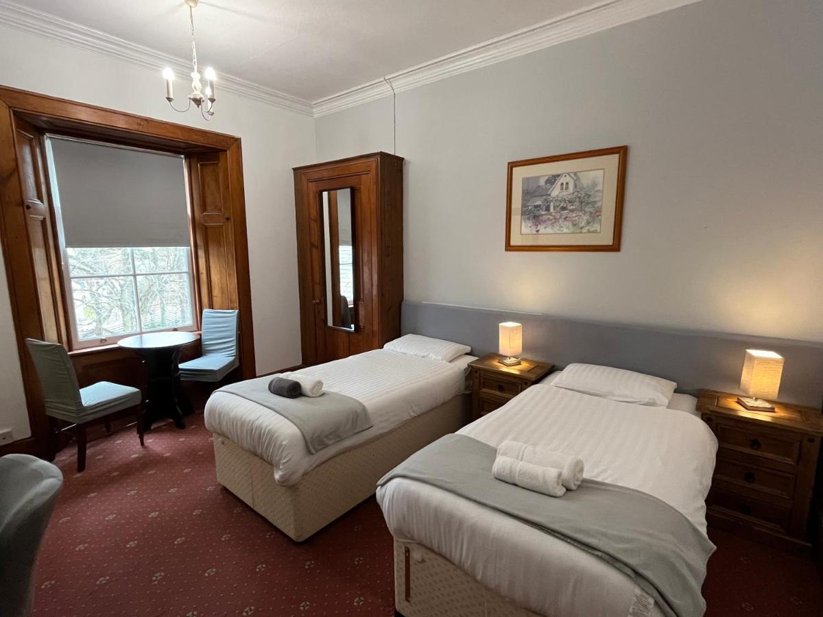 Columba House Hotel Кингъси Екстериор снимка