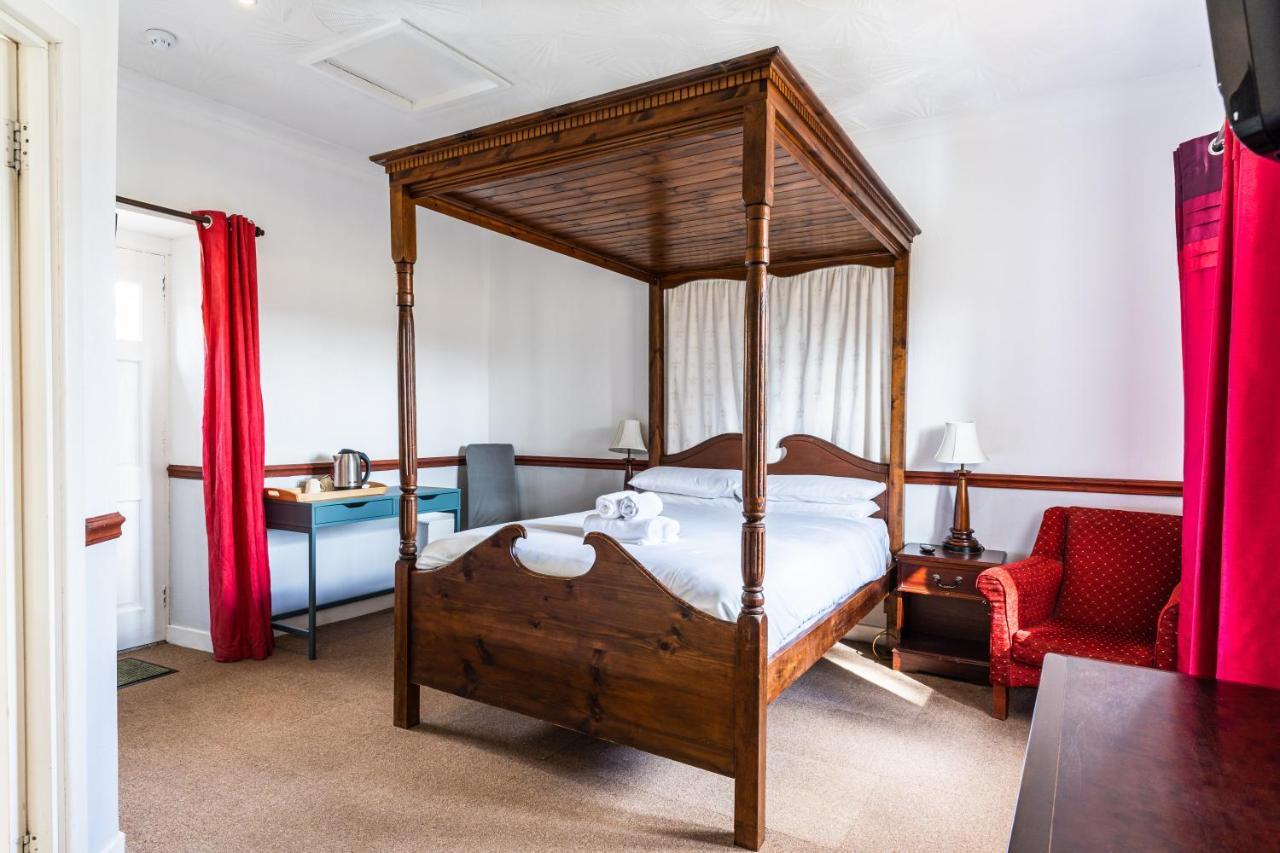 Columba House Hotel Кингъси Екстериор снимка