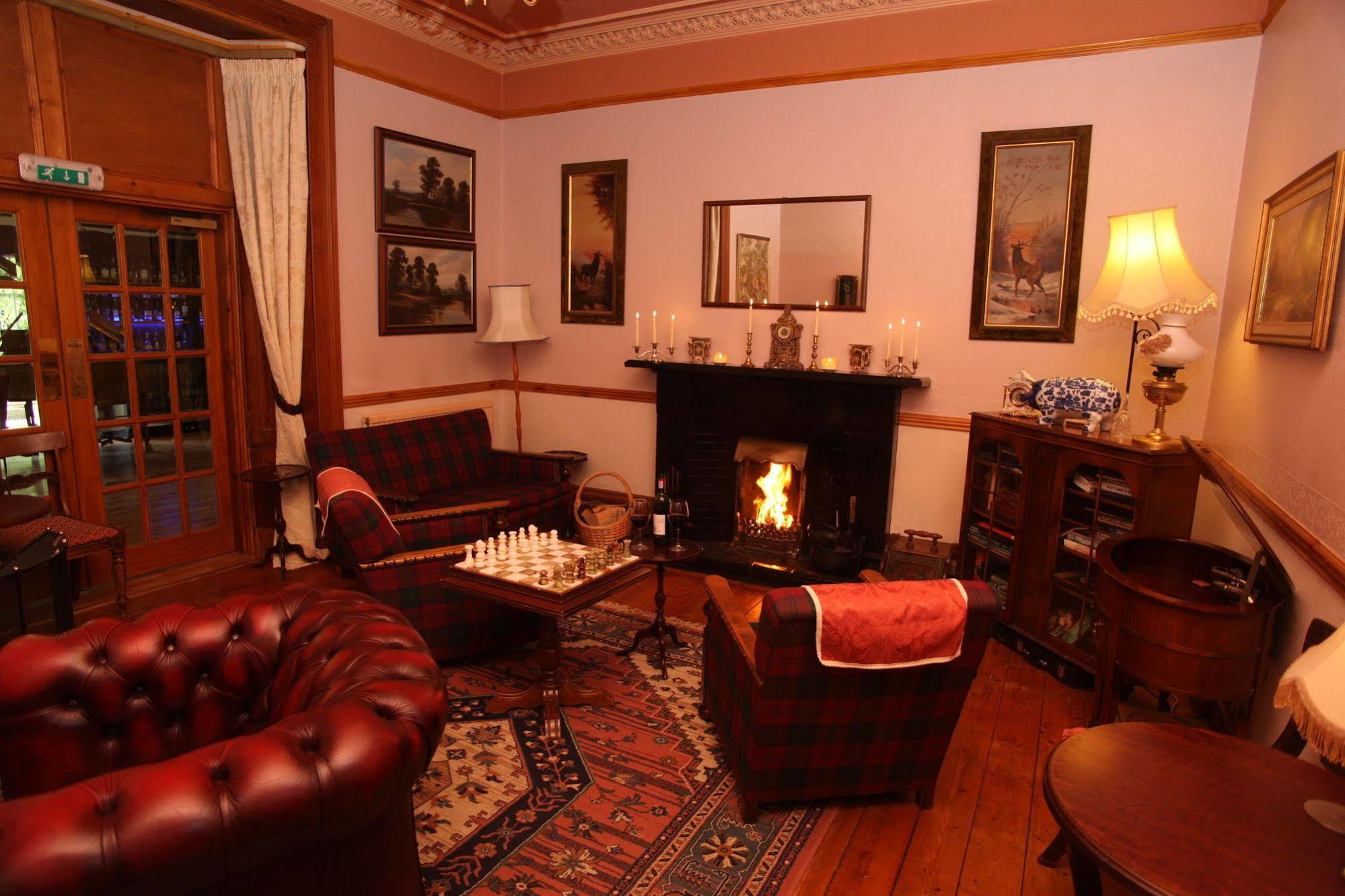 Columba House Hotel Кингъси Екстериор снимка